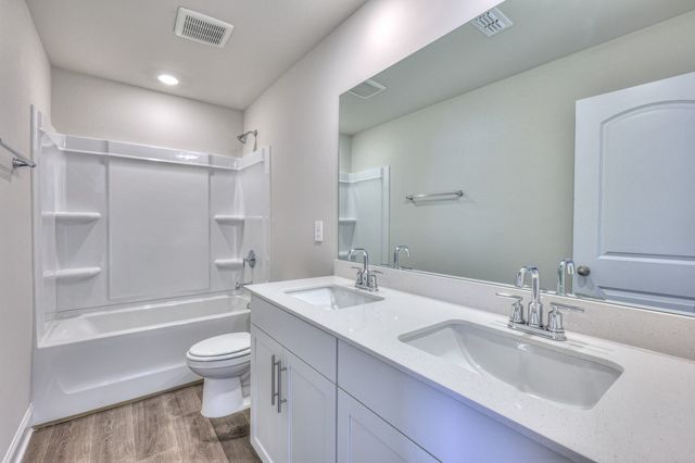 1250 Bluffton Cir, Clarksville, TN 37043