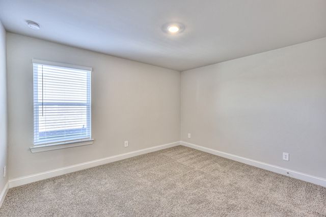 1250 Bluffton Cir, Clarksville, TN 37043