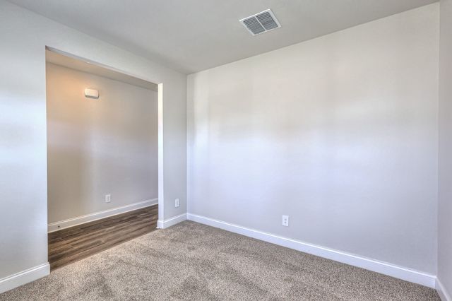 1250 Bluffton Cir, Clarksville, TN 37043