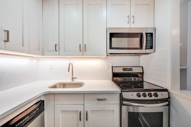 169 Beacon 3-4, Boston, MA 02116