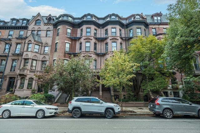 169 Beacon 3-4, Boston, MA 02116