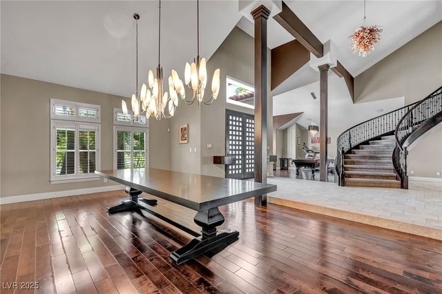 8113 Sapphire Bay Circle, Las Vegas, NV 89128