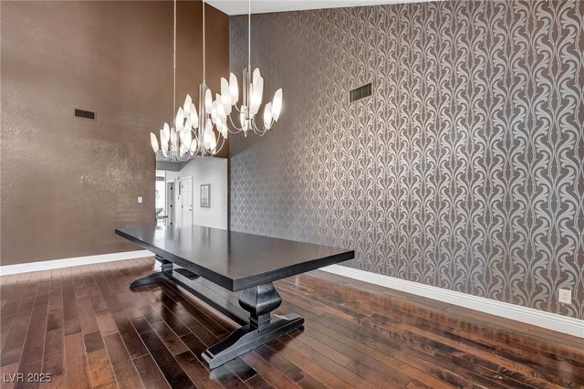 8113 Sapphire Bay Circle, Las Vegas, NV 89128