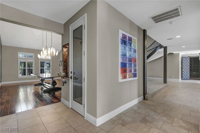 8113 Sapphire Bay Circle, Las Vegas, NV 89128