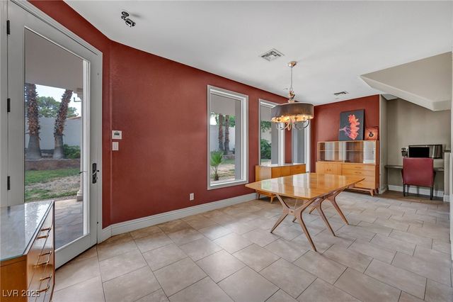 8113 Sapphire Bay Circle, Las Vegas, NV 89128