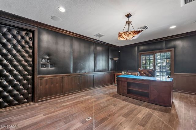 8113 Sapphire Bay Circle, Las Vegas, NV 89128