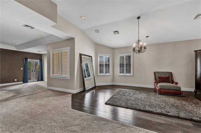 8113 Sapphire Bay Circle, Las Vegas, NV 89128