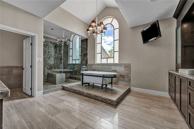 8113 Sapphire Bay Circle, Las Vegas, NV 89128