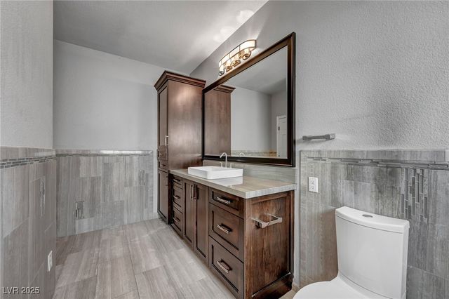 8113 Sapphire Bay Circle, Las Vegas, NV 89128