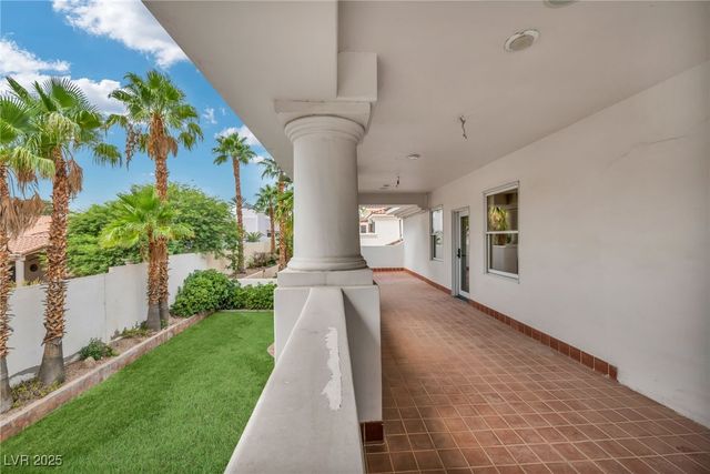 8113 Sapphire Bay Circle, Las Vegas, NV 89128