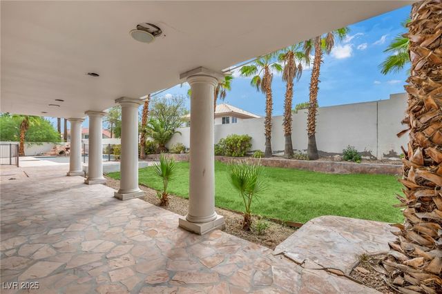 8113 Sapphire Bay Circle, Las Vegas, NV 89128