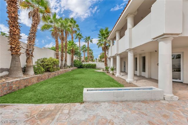 8113 Sapphire Bay Circle, Las Vegas, NV 89128