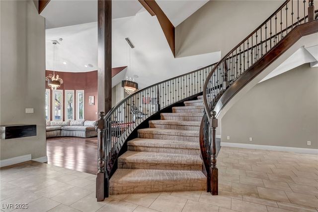 8113 Sapphire Bay Circle, Las Vegas, NV 89128