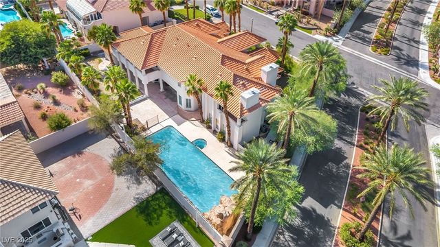 8113 Sapphire Bay Circle, Las Vegas, NV 89128