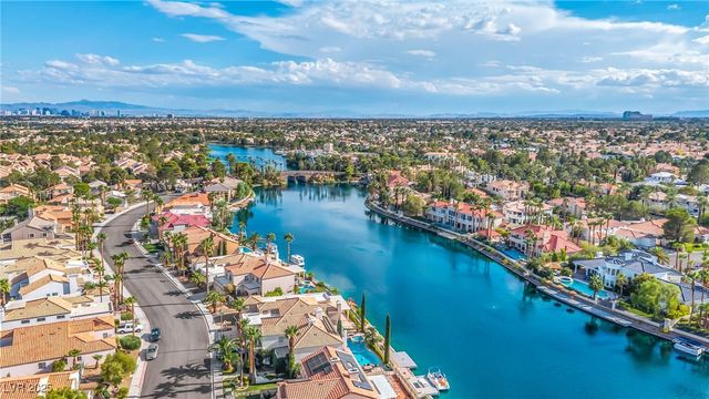 8113 Sapphire Bay Circle, Las Vegas, NV 89128