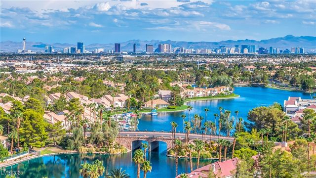 8113 Sapphire Bay Circle, Las Vegas, NV 89128