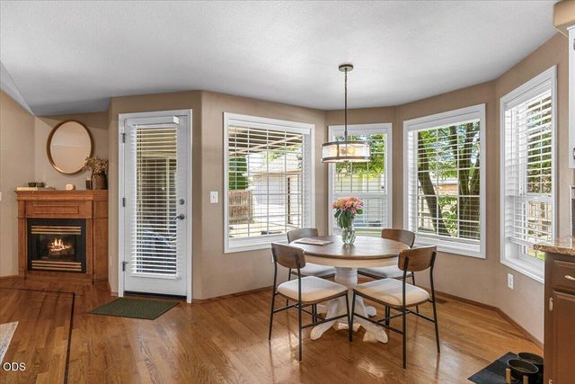 3511 Blue Blossom Drive, Medford, OR 97504