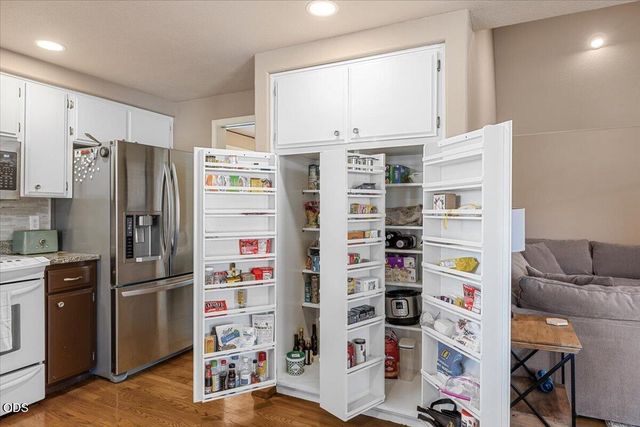 3511 Blue Blossom Drive, Medford, OR 97504