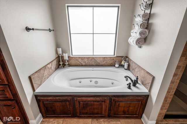 9865 Loveland Court, Shreveport, LA 71106