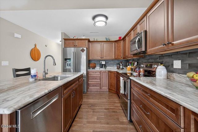 114 Cherry Blossom Court, Rotterdam, NY 12306