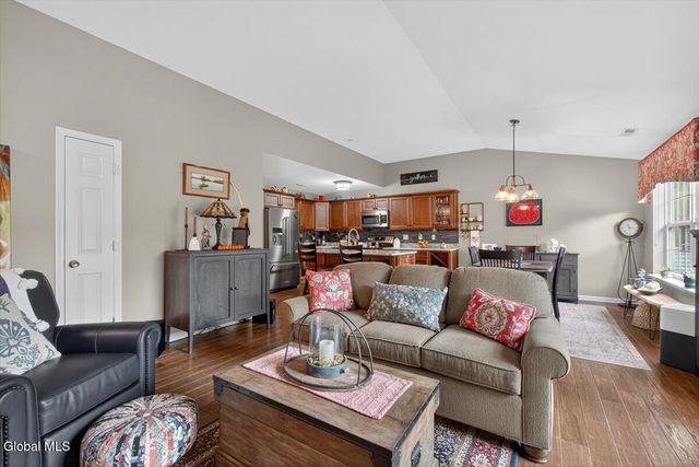 114 Cherry Blossom Court, Rotterdam, NY 12306