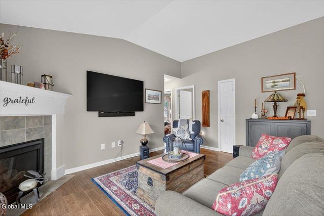 114 Cherry Blossom Court, Rotterdam, NY 12306