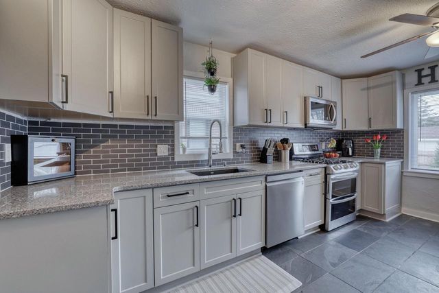 1473 S 90th STREET, West Allis, WI 53214