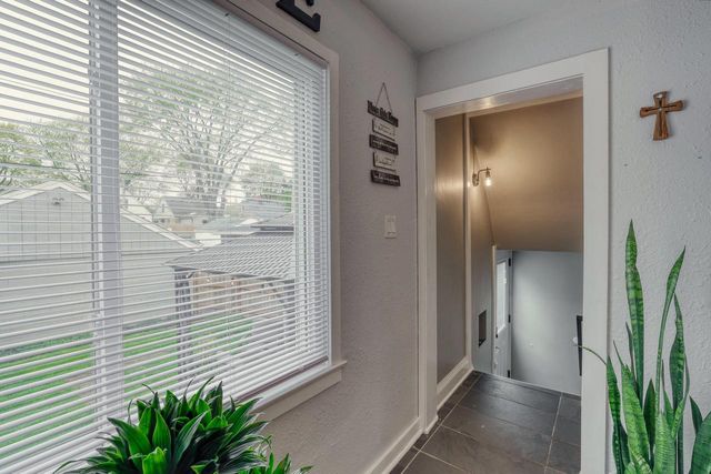 1473 S 90th STREET, West Allis, WI 53214