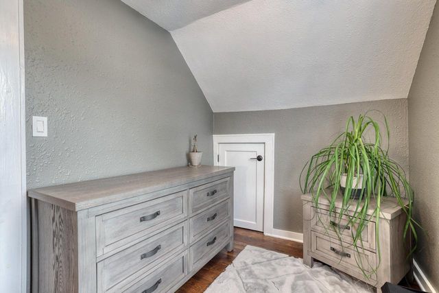 1473 S 90th STREET, West Allis, WI 53214
