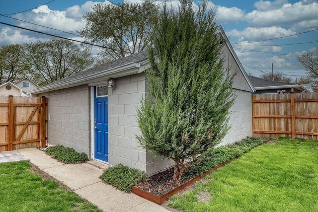 1473 S 90th STREET, West Allis, WI 53214
