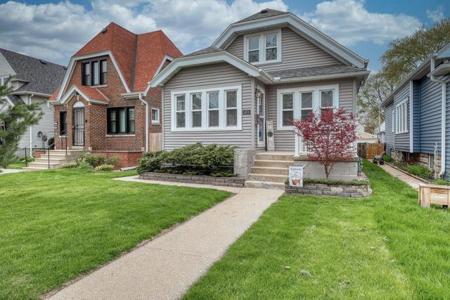 1473 S 90th STREET, West Allis, WI 53214