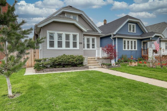 1473 S 90th STREET, West Allis, WI 53214