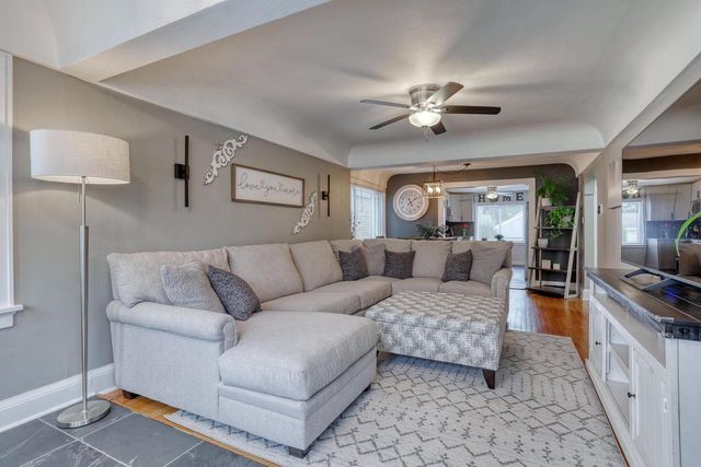 1473 S 90th STREET, West Allis, WI 53214