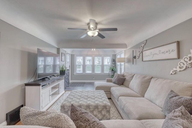 1473 S 90th STREET, West Allis, WI 53214