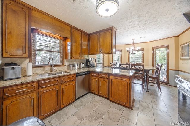 1204 KENWOOD Court, Prattville, AL 36067