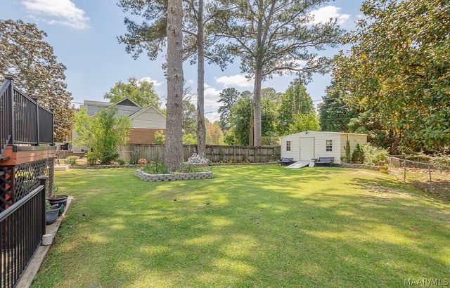 1204 KENWOOD Court, Prattville, AL 36067