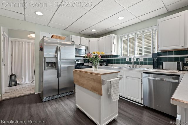 1940 S Ortonville Road, Brandon Charter Township, MI 48462