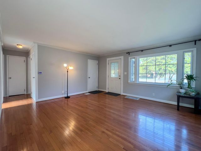 87 Charleston Avenue, Columbus, OH 43214