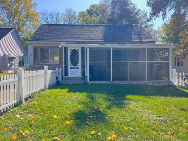 87 Charleston Avenue, Columbus, OH 43214