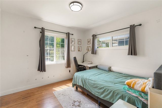 2358 Snowden Avenue, Long Beach, CA 90815