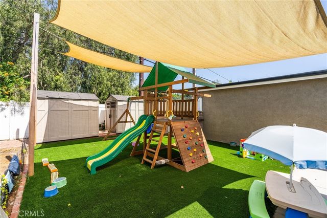 2358 Snowden Avenue, Long Beach, CA 90815