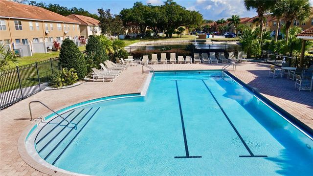 5300 PARADISE CAY CIRCLE, Kissimmee, FL 34746