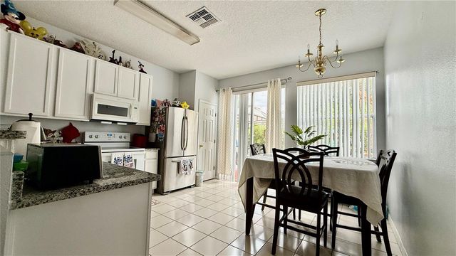 5300 PARADISE CAY CIRCLE, Kissimmee, FL 34746