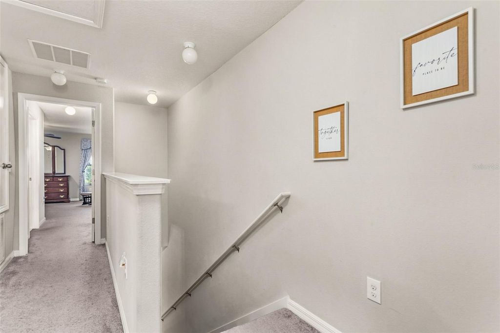 Image 12 of property listing at 10642 LAKE MONTAUK DRIVE, Riverview, FL 33578