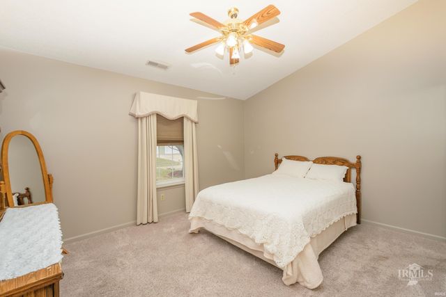 1221 N Saybrook Lane, Muncie, IN 47304