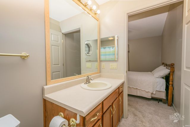 1221 N Saybrook Lane, Muncie, IN 47304