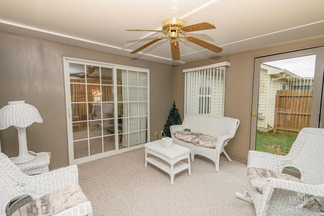 1221 N Saybrook Lane, Muncie, IN 47304