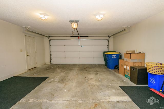 1221 N Saybrook Lane, Muncie, IN 47304