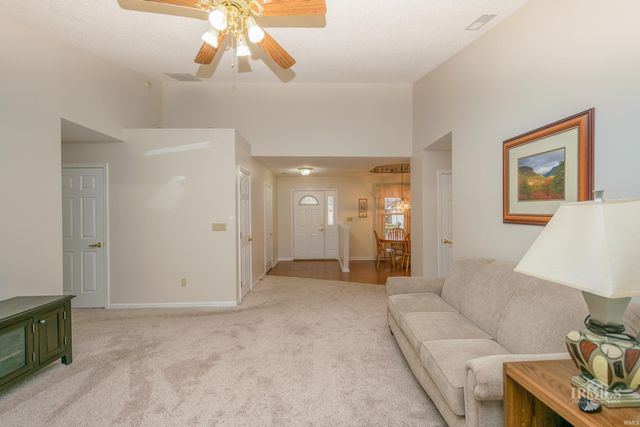 1221 N Saybrook Lane, Muncie, IN 47304