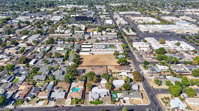 1535 Melrose Ave, Modesto, CA 95350